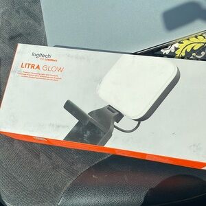 Logitech for creators Litra glow